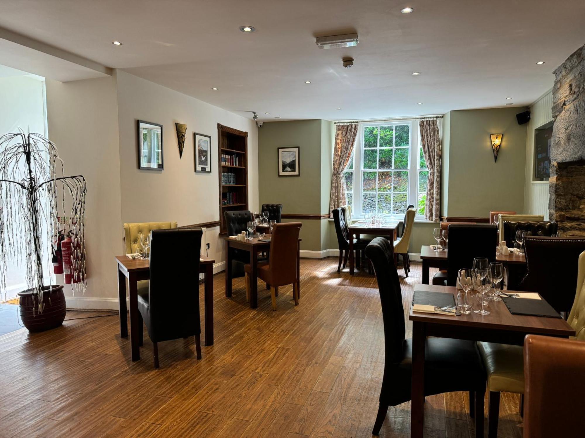 Hotel Aberdunant Hall